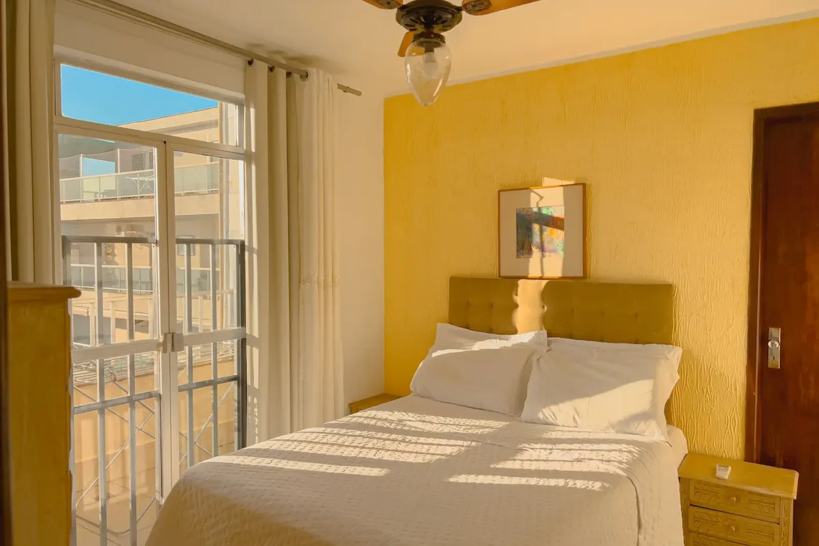 bedroom before editing, original photo, Glisting